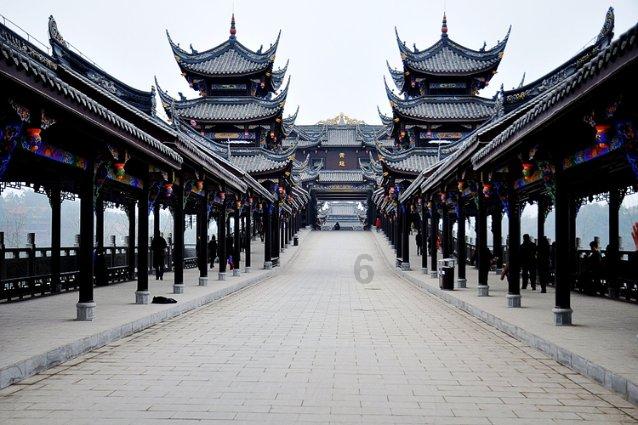 有些男人不给老婆花 给外面的女人花钱 这是什么意思？